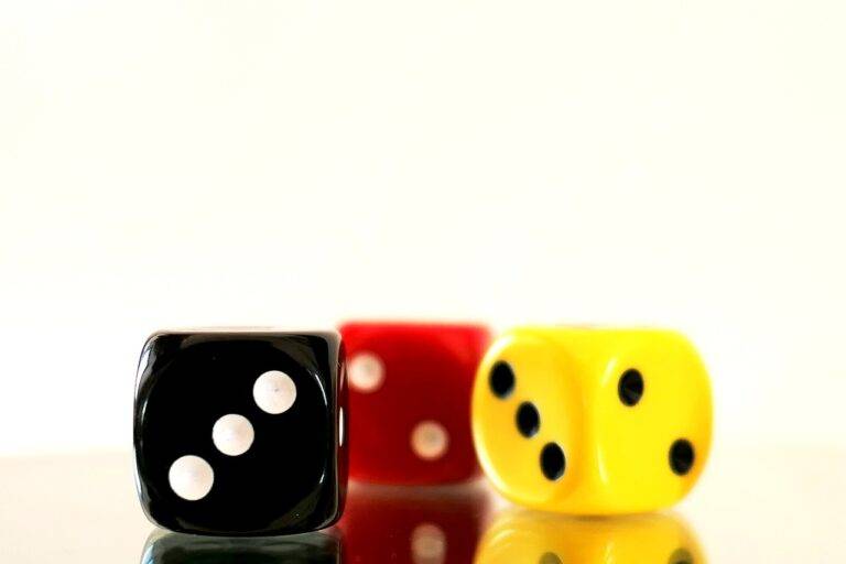 Exploring the Intersection of Fashion and Gaming: Virtual Fashion Shows